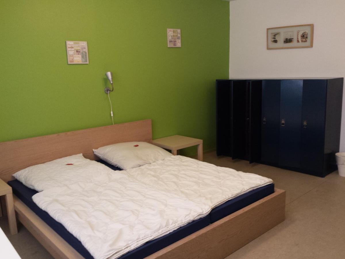 Jugendgastehaus Lichterfelde Hostel Berlin Bagian luar foto
